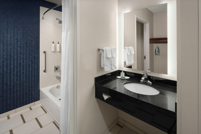 Bedroom 5, Fairfield Inn & Suites By Marriott Lake Oswego, Clackamas