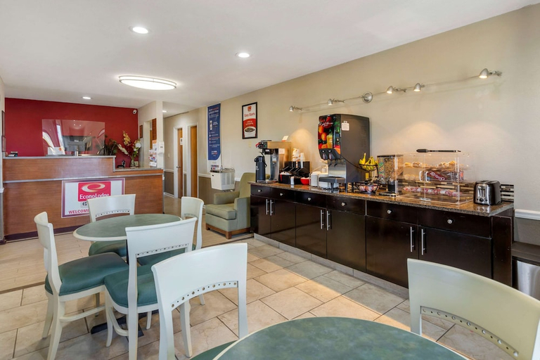 Food & Drinks 5, Econo Lodge Athens I-75, McMinn