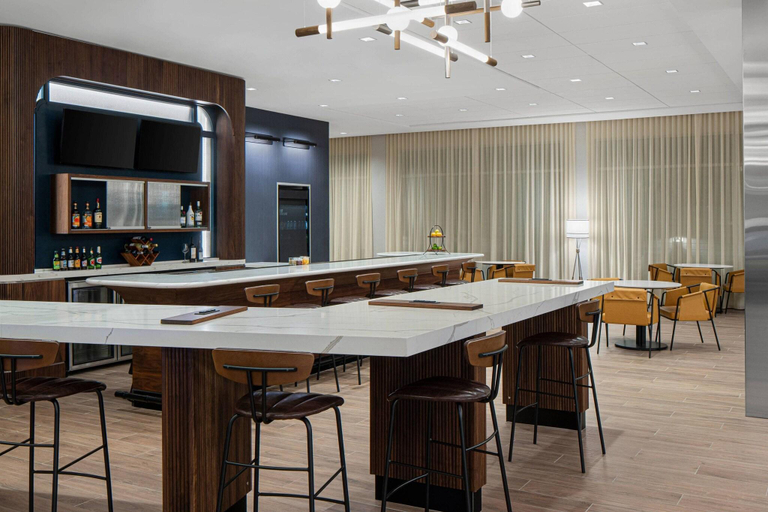 Food & Drinks 5, Courtyard by Marriott Houston I-10 West/Memorial, Houston