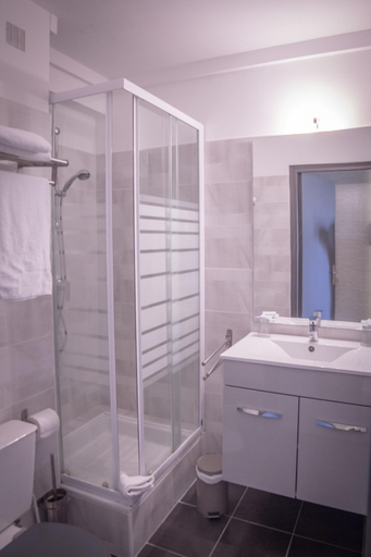 Bathroom 4, Ha Tel Aquarius, Pyrénées-Orientales