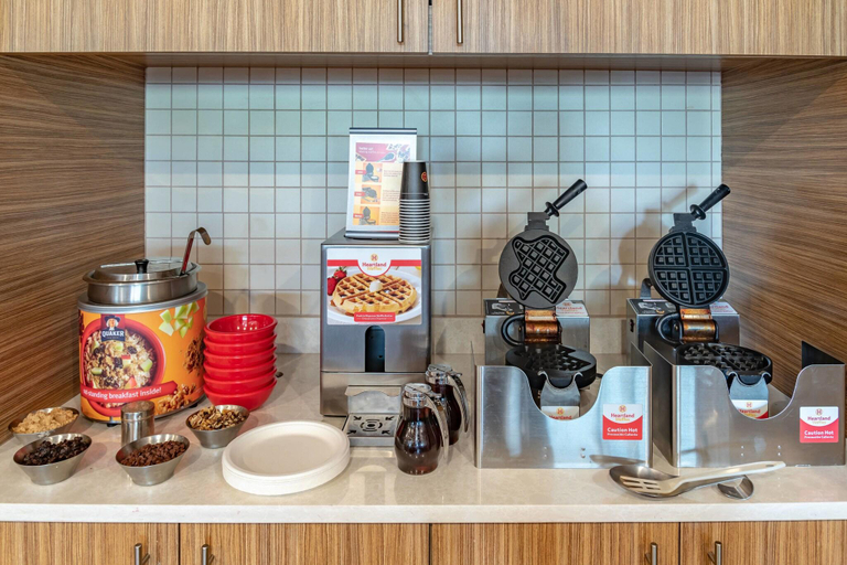 Food & Drinks 5, TownePlace Suites Dallas Mesquite, Dallas