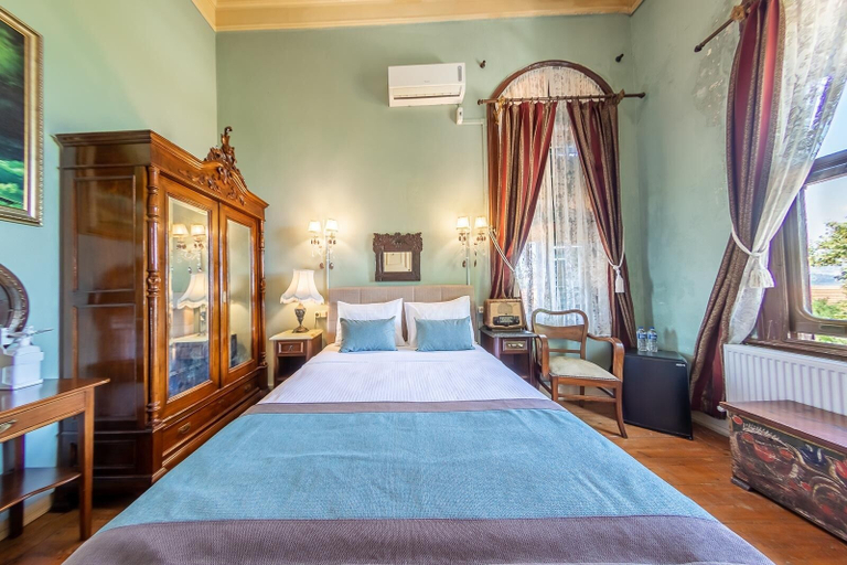 Bedroom 4, Büyükada Anastasia Meziki History Mansion, Adalar