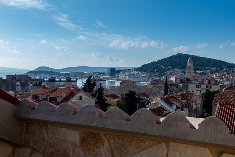 Others 4, LIGHTHOUSE, Split
