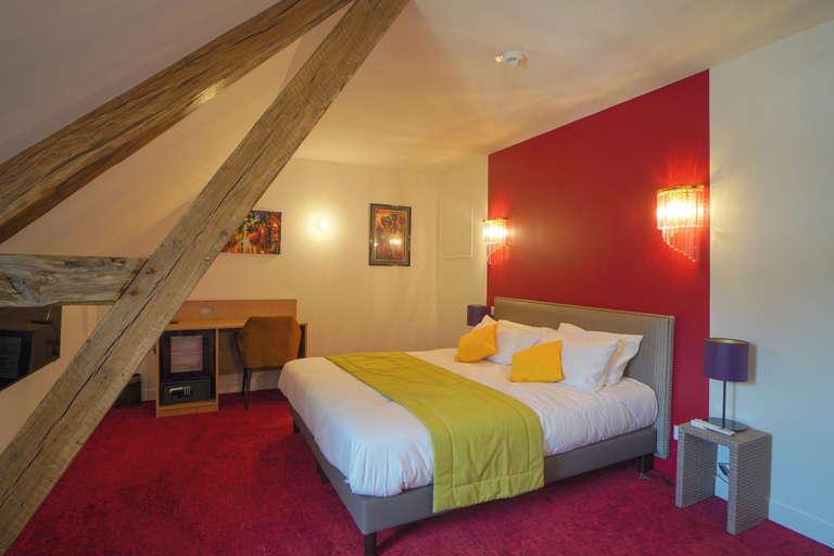 Others 5, HOTEL DE LA CROIX BLANCHE, Yonne