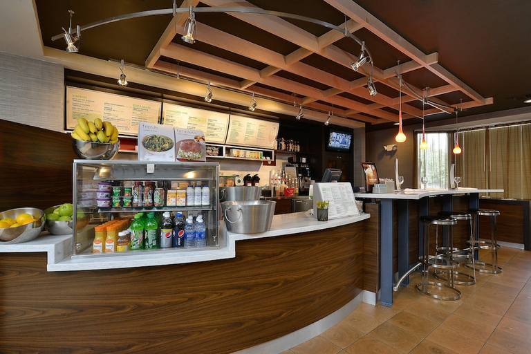 Food & Drinks 4, COURTYARD BY MARRIOTT BENTONVILLE, Benton