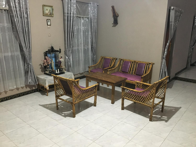 Others 2, Cinnamon Guest House, Ngada