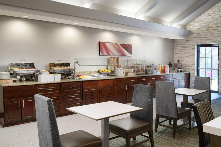 Food & Drinks 5, Residence Inn Dallas Addison Quorum Drive, Dallas