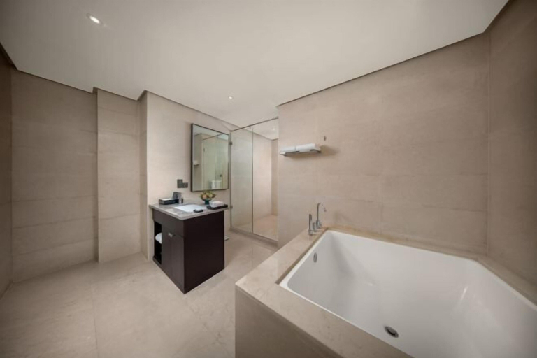 Bathroom 4, Kaihua International Hotel, Quzhou