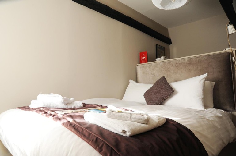 Bedroom 9