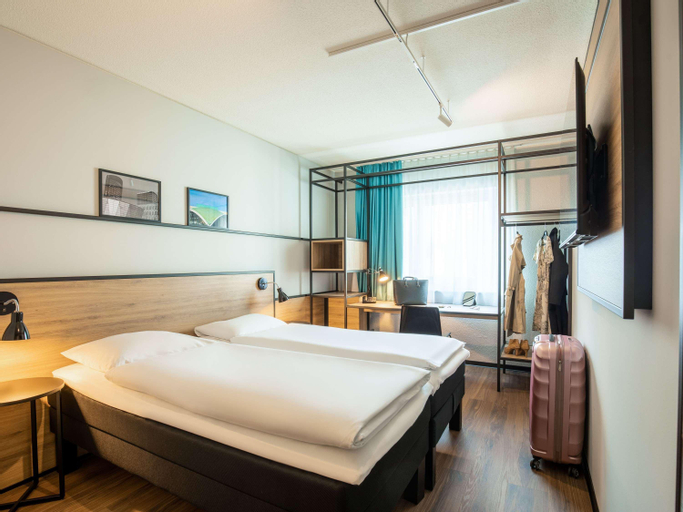 Bedroom 13