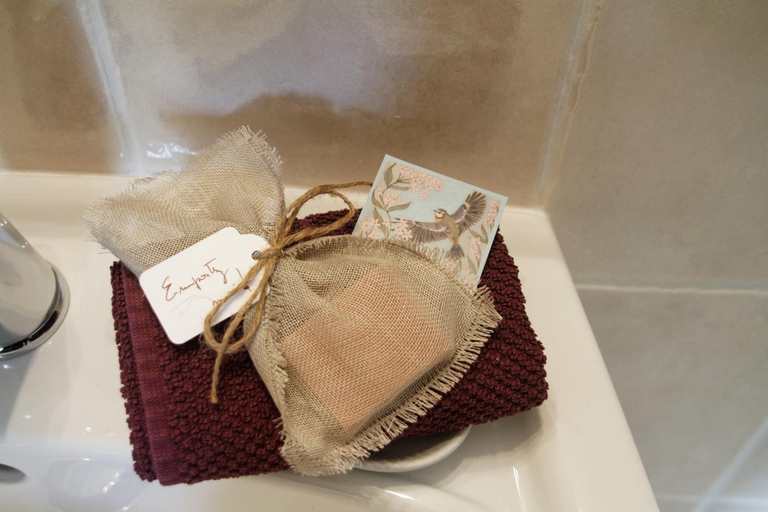 Bathroom 3, Bois de Cadene, Lot-et-Garonne