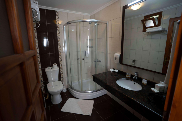 Bathroom 5, Club Tuana Fethiye, Fethiye