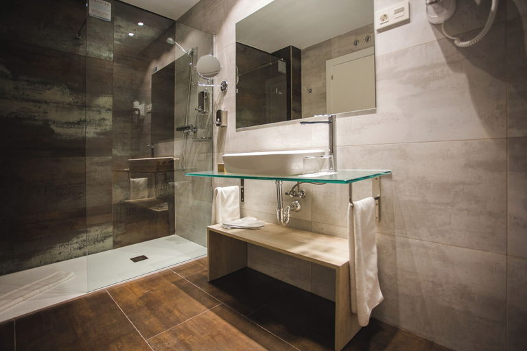 Bathroom, DWO Ábaster, Soria