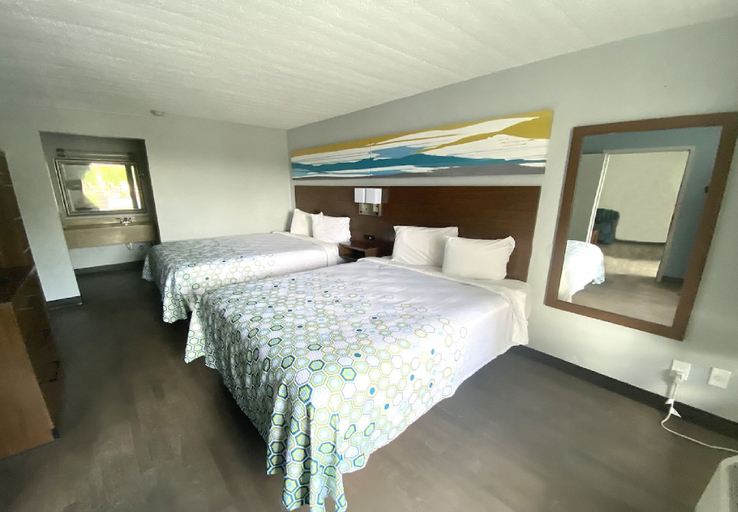 Bedroom 3, HomeTowne Studios Vero Beach - I-95, Indian River