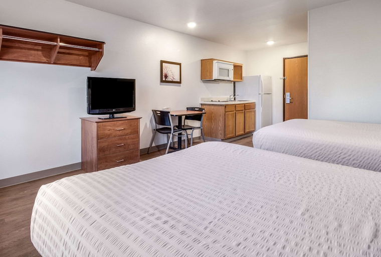 Bedroom 3, WoodSpring Suites Houston Baytown, Houston