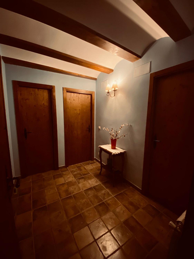 Others 5, Hostal La Muralla, Teruel