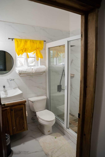 Bathroom 5, Roots Bamboo Beach Resort