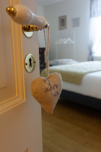Bedroom 2, Bois de Cadene, Lot-et-Garonne