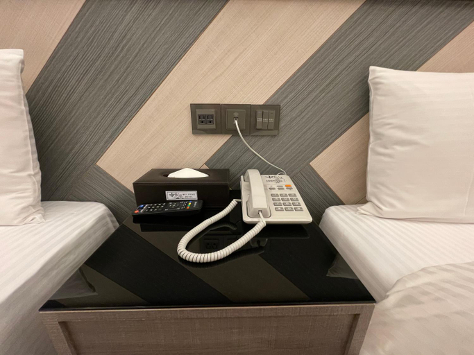 Bedroom 4, Wei Feng Business Hotel - Zhanqian Branch, Pingtung