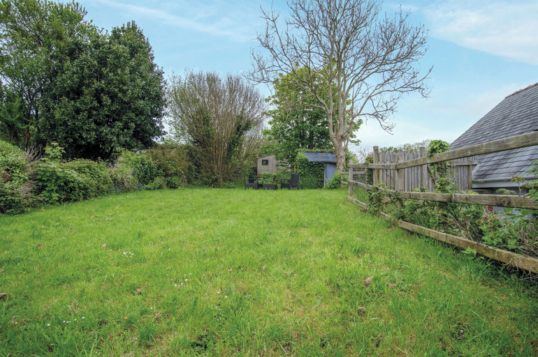 Others 5, Dolphin - 2 Bedroom Apartment - Saundersfoot, Pembrokeshire