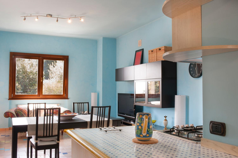 Dining Room 11
