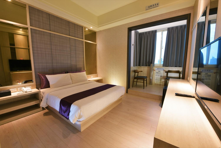 Bedroom 2, Yu Kun Tien Hotel, Taichung