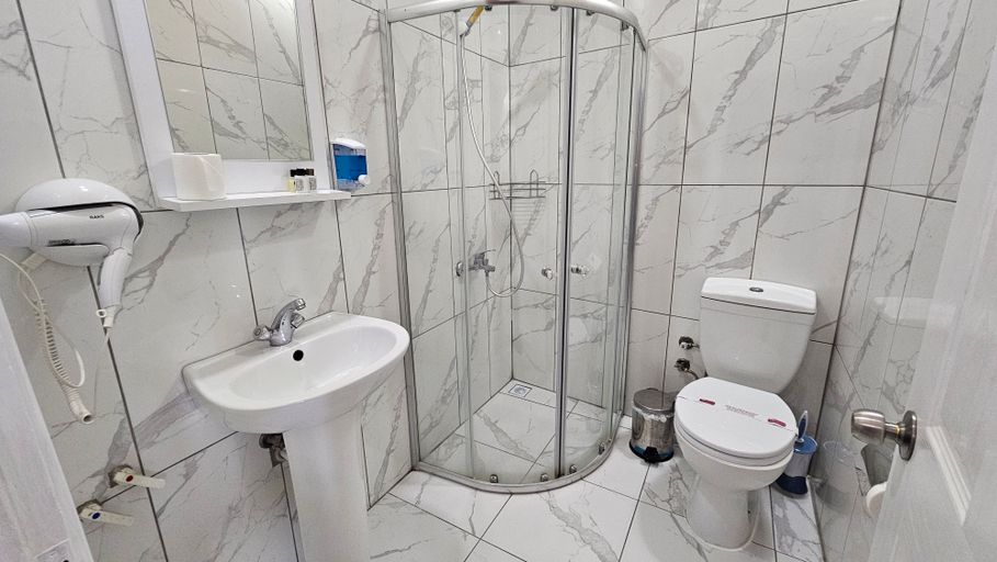 Bathroom 4, Pointbreak Otel, Merkez