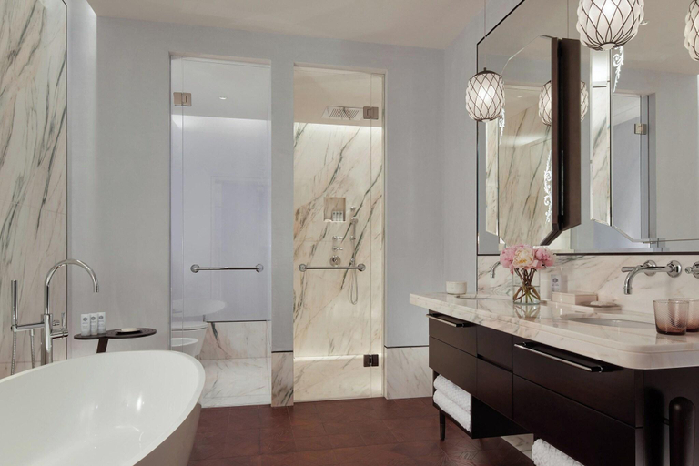 Bathroom 5, The St Regis Venice, Venezia