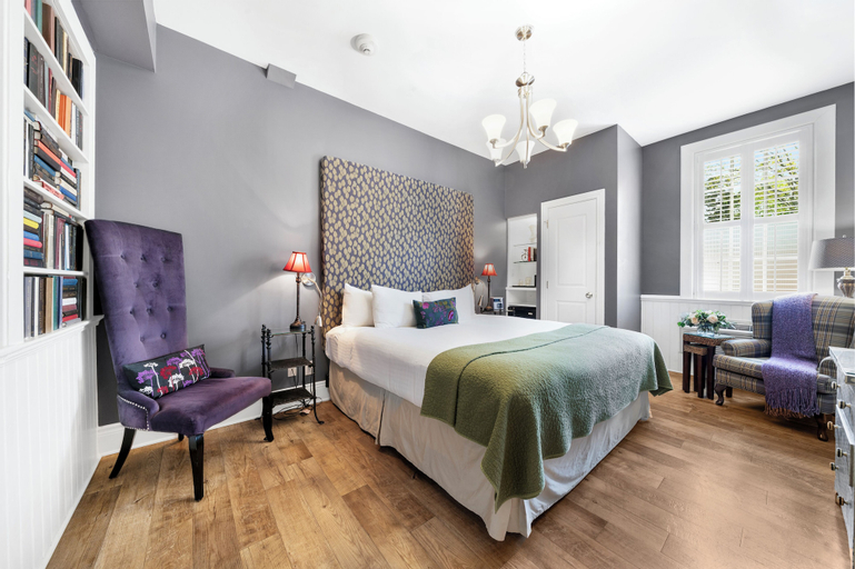 Bedroom 2, The Charles Hotel, Lake Ontario