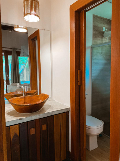 Bathroom 3, HaraMatha, Maraú