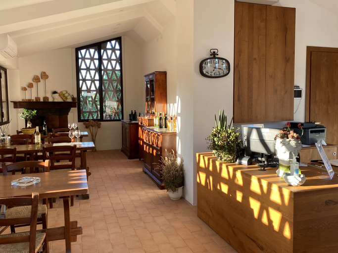 Food & Drinks 5, Tenuta Sovestro, Siena