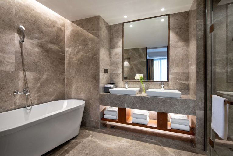 Bathroom 4, Ramada Encore by Wyndham Wuhan Caidian, Wuhan
