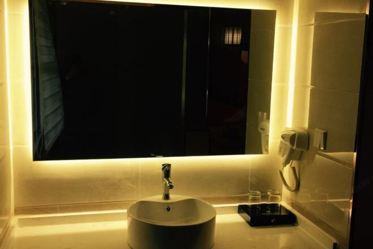 Bathroom 2, 99 Express Hotel, Bozhou