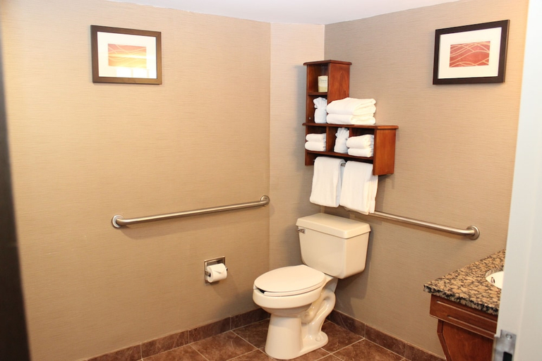 Bathroom 3, Comfort Inn, Bangor North ME, Penobscot