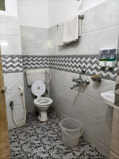 Bathroom, Laxmi Narayan Residency , Puri