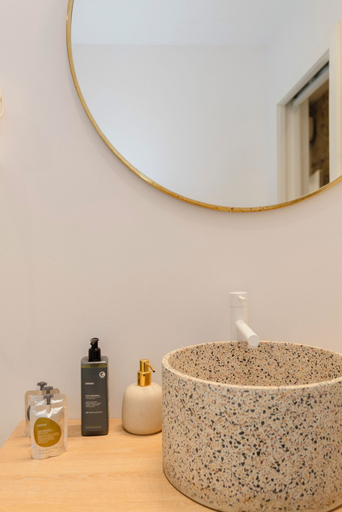Bathroom 2, Liiiving in Gaia - THE WINE SIDE VIII, Vila Nova de Gaia