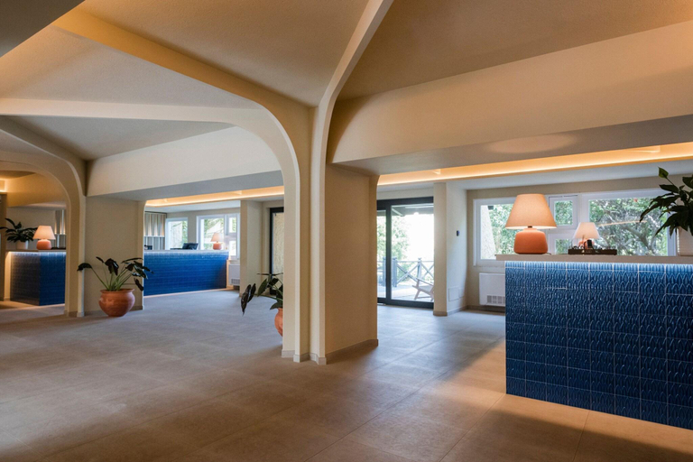 Public Area 4, Mangia's Brucoli, Sicily, Autograph Collection, Syracuse