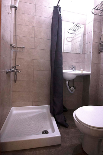 Bathroom 4, Galaxy Hotel, Attica