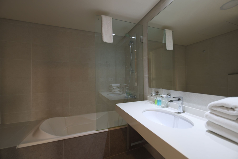 Bathroom 4, Majestic Byblos Grand Hotel, Jubail