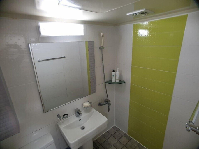 Bathroom 4, Mega Resort, Jeju