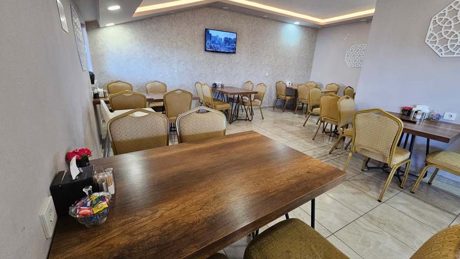 Food & Drinks 5, Pointbreak Otel, Merkez