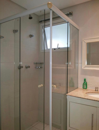 Others 3, Apartamento em Resort Ilha da Madeira na Riviera, Bertioga