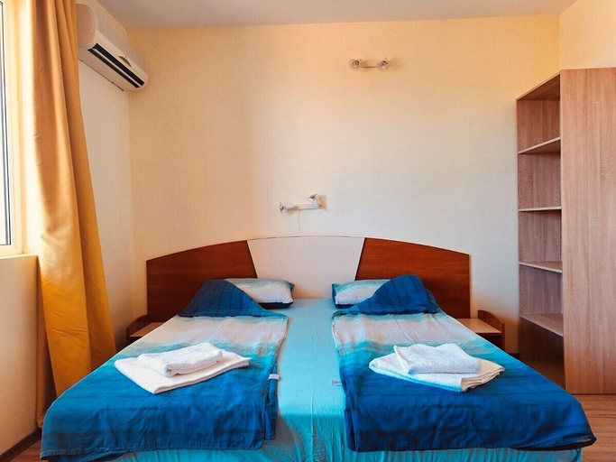 Bedroom 4, Family hotel Neptun Lozenets, Tsarevo