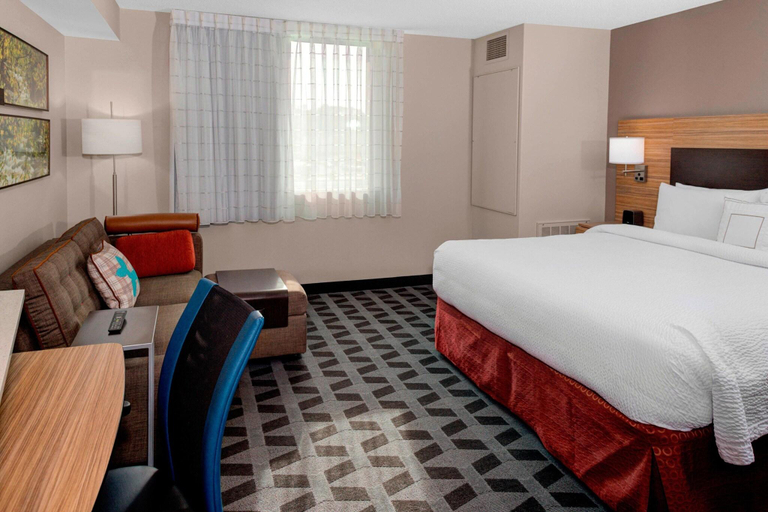 Bedroom 2, TownePlace Suites Parkersburg, Wood