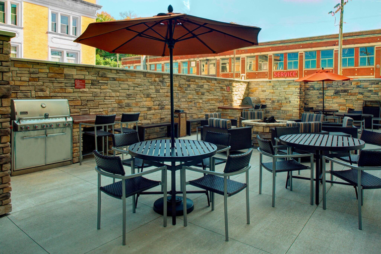 Food & Drinks 4, TownePlace Suites Parkersburg, Wood