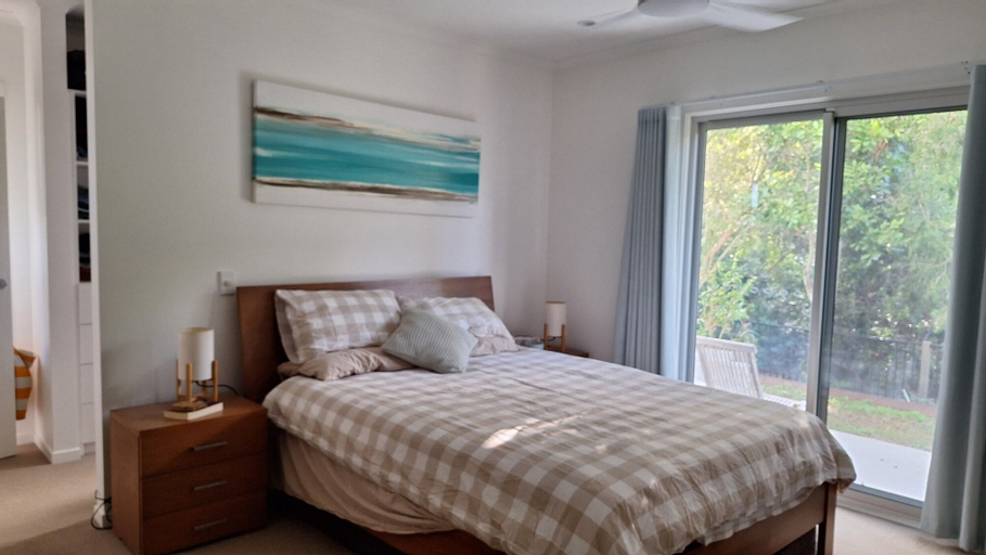 Coastal Home just 300m from the Beach, Tweed  - Tweed-Heads