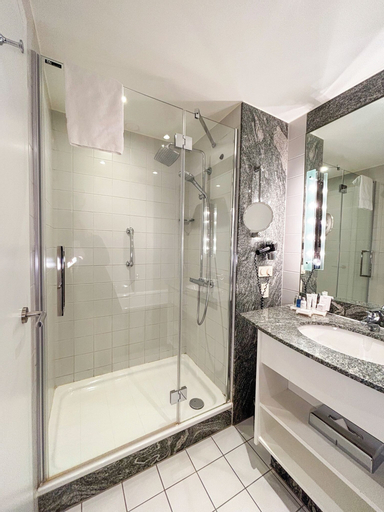 Bathroom 3