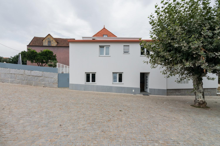 Others 3, Casas Madalena, Seia