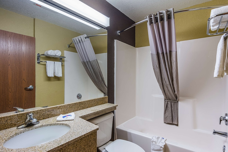 Bathroom 2, Motel6 Canton GA, Cherokee