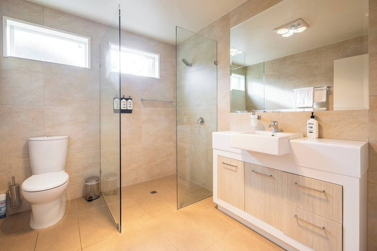 Bathroom 4, Captains At The Bay, Colac-Otway - South